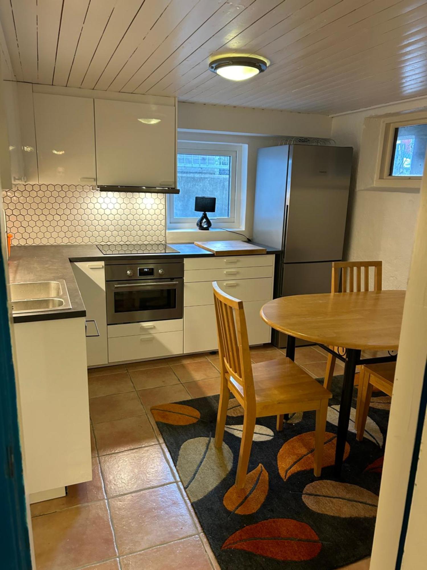 Appartement Kaellarlaegenhet Floragatan à Halmstad Extérieur photo